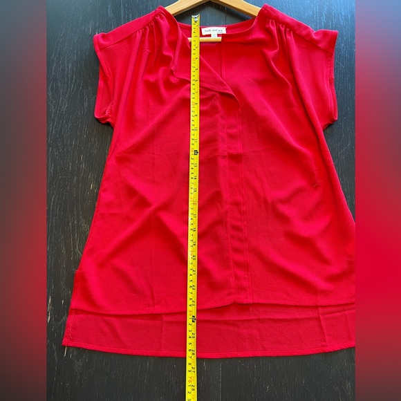 Women’s Red Top - Picture 7 of 9